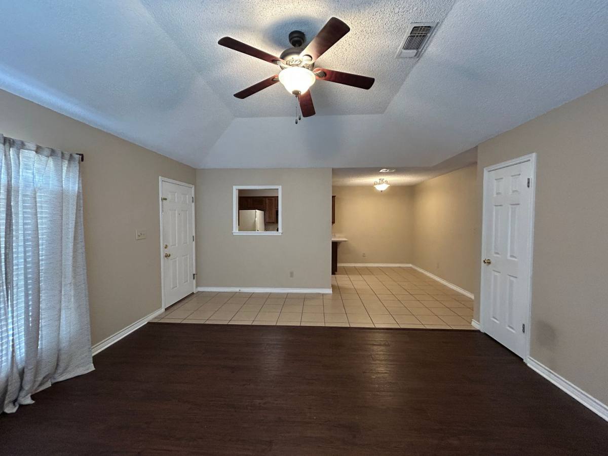 House for rent at 1642 W County Line Rd, New Braunfels, TX 78130