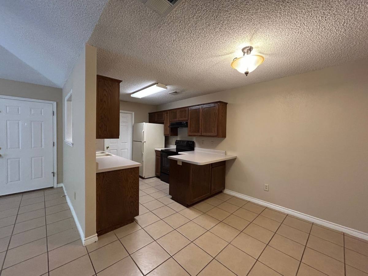 House for rent at 1642 W County Line Rd, New Braunfels, TX 78130