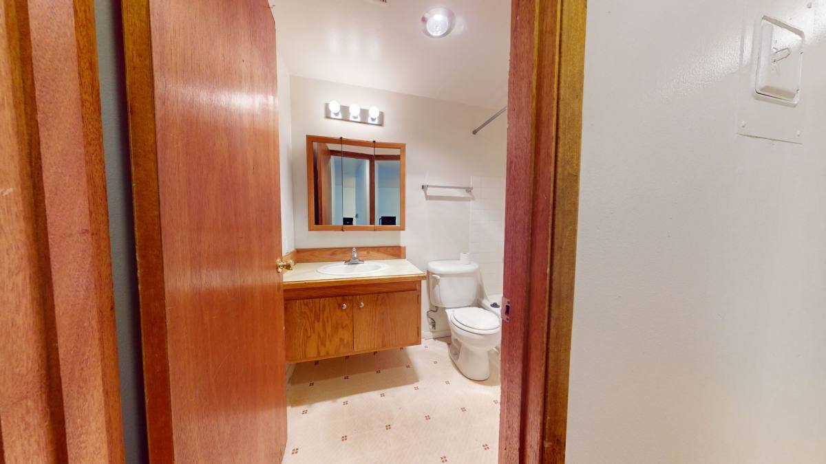 Apartment for rent at 4120 Brooklyn Ave NE, Seattle, WA 98105