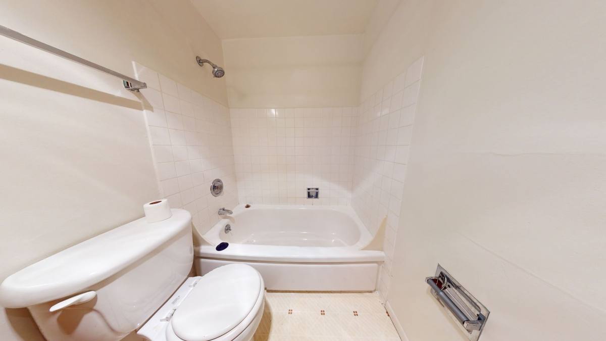 Apartment for rent at 4120 Brooklyn Ave NE, Seattle, WA 98105