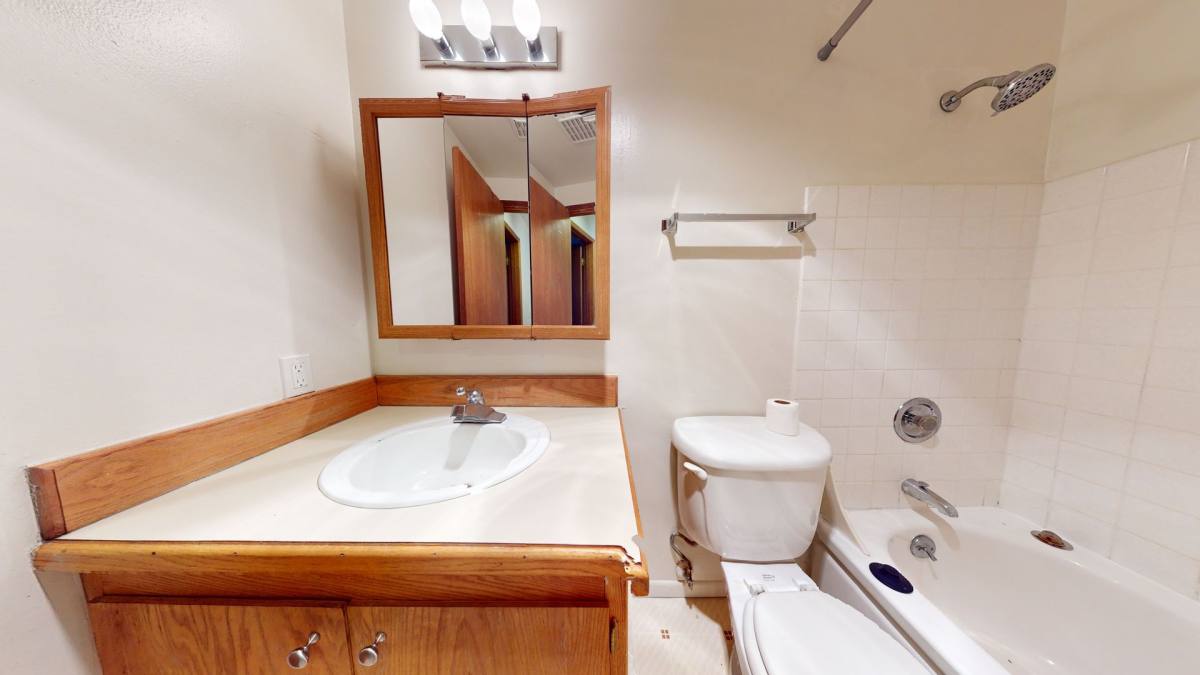 Apartment for rent at 4120 Brooklyn Ave NE, Seattle, WA 98105