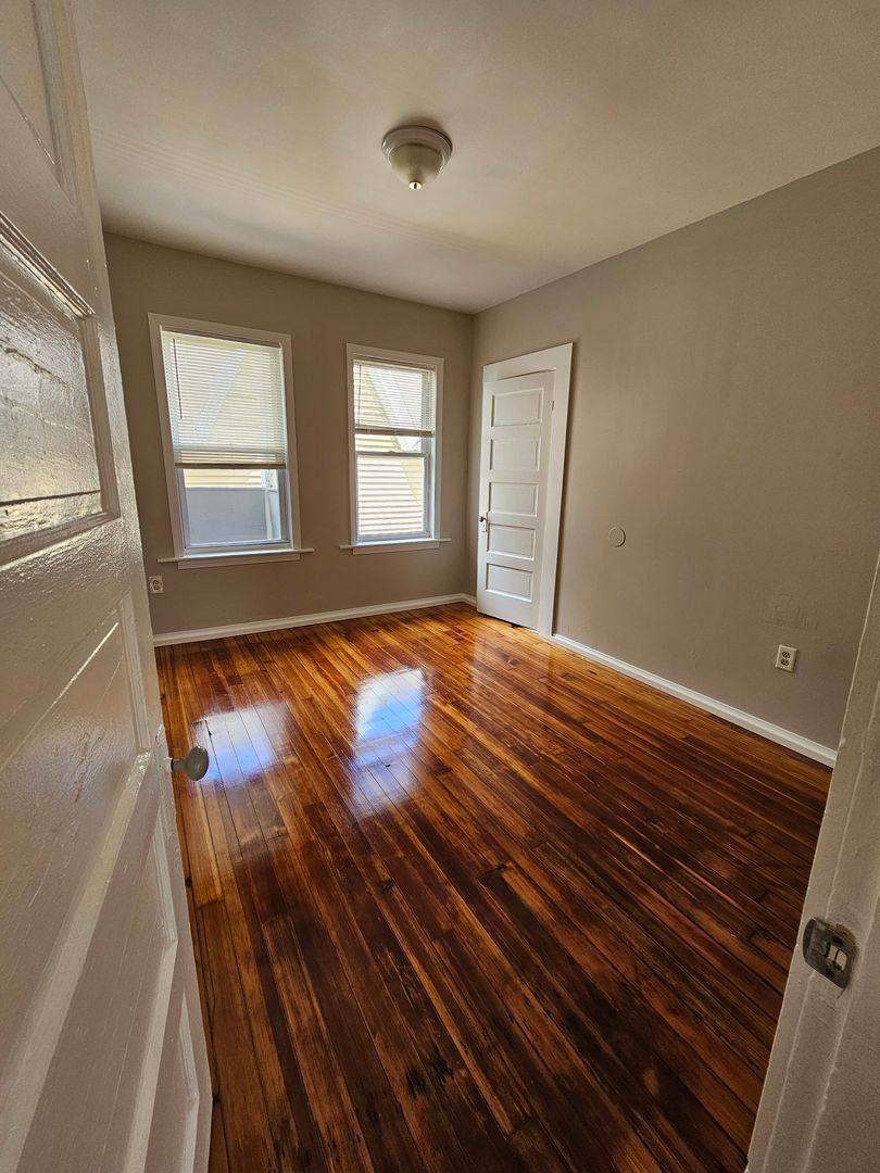 Apartment for rent at 185-187 Grove St, Manchester, NH 03103