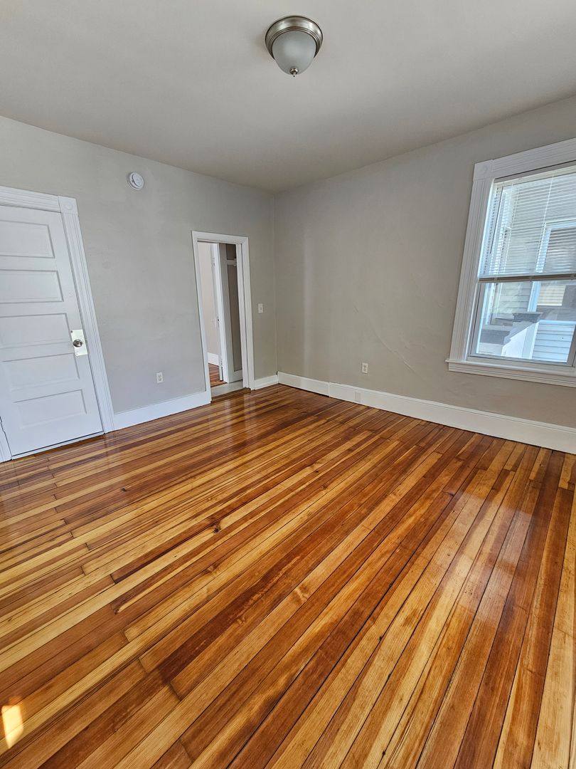 Apartment for rent at 185-187 Grove St, Manchester, NH 03103