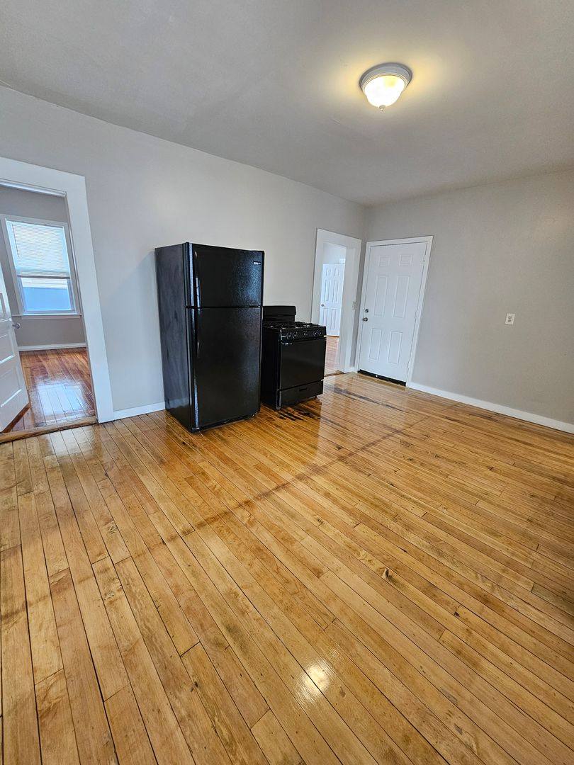 Apartment for rent at 185-187 Grove St, Manchester, NH 03103