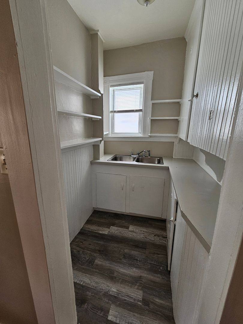 Apartment for rent at 185-187 Grove St, Manchester, NH 03103