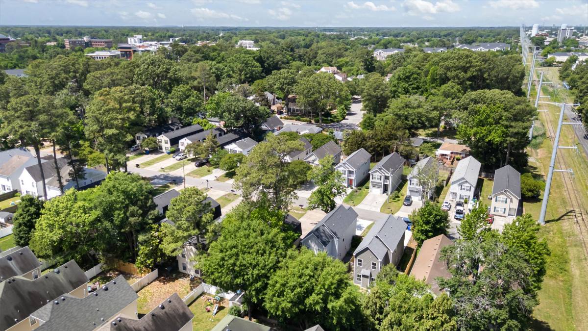 House for rent at 104 S Palm Ave, Virginia Beach, VA 23454