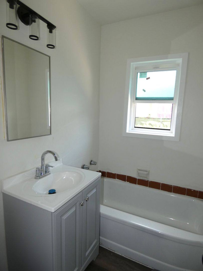 Apartment for rent at 11820 State St, Lynwood, CA 90262