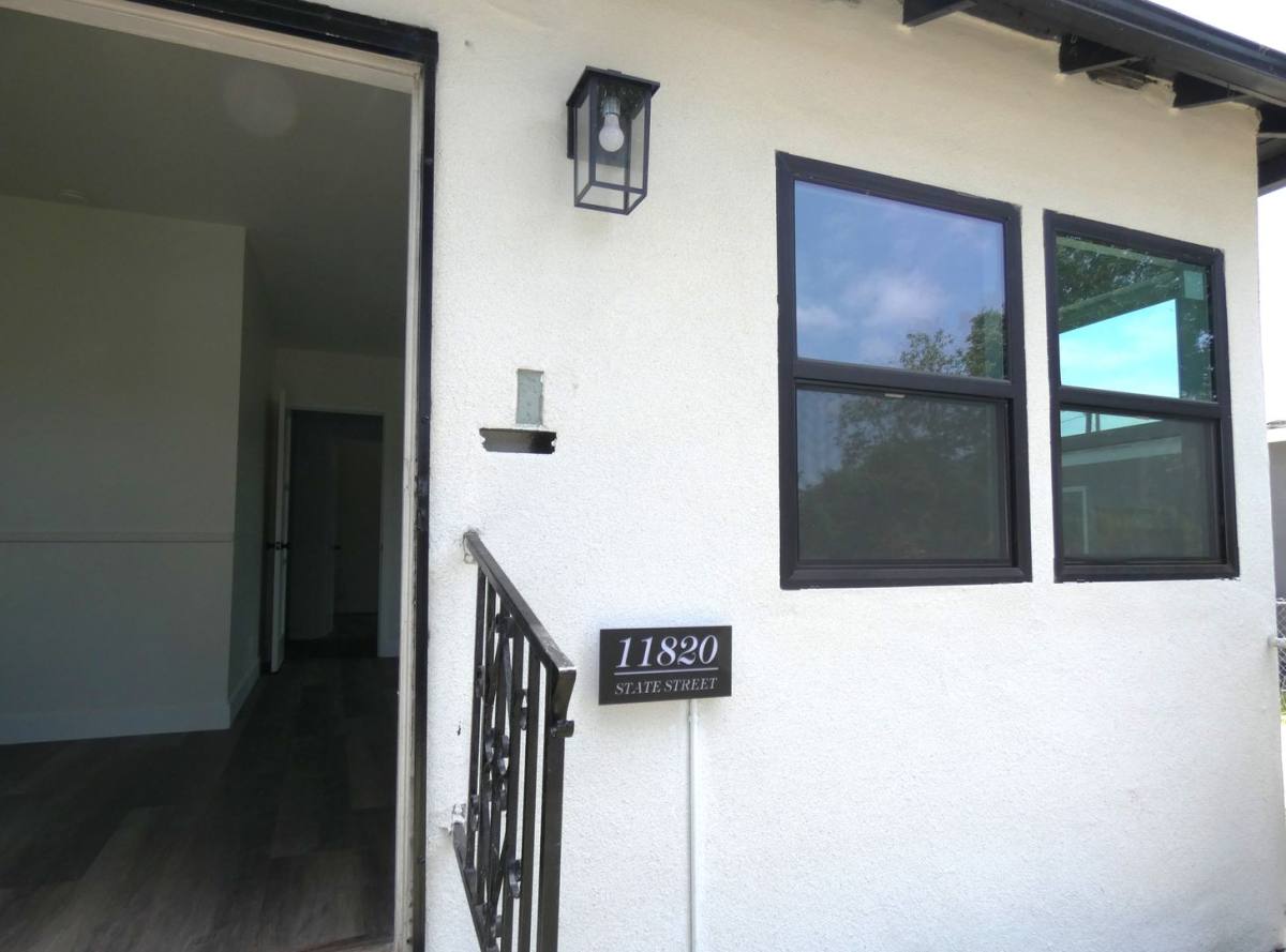 Apartment for rent at 11820 State St, Lynwood, CA 90262