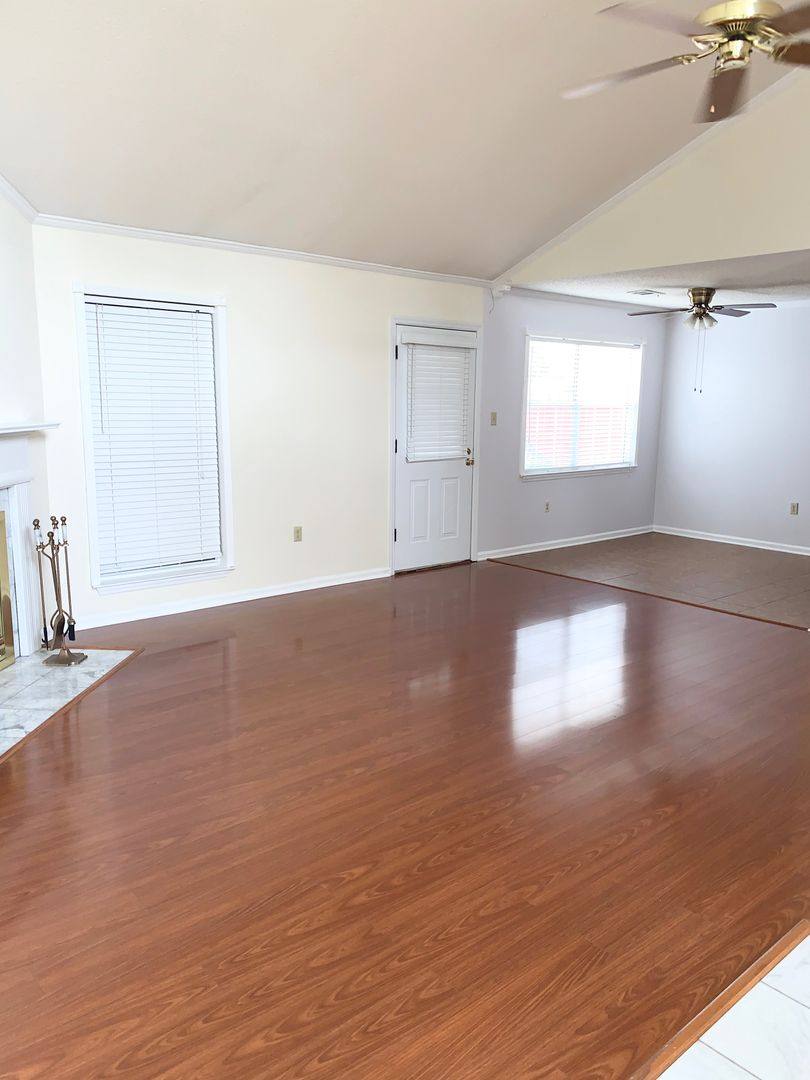 House for rent at 61 Teal Lake Dr, Richmond Hill, GA 31324