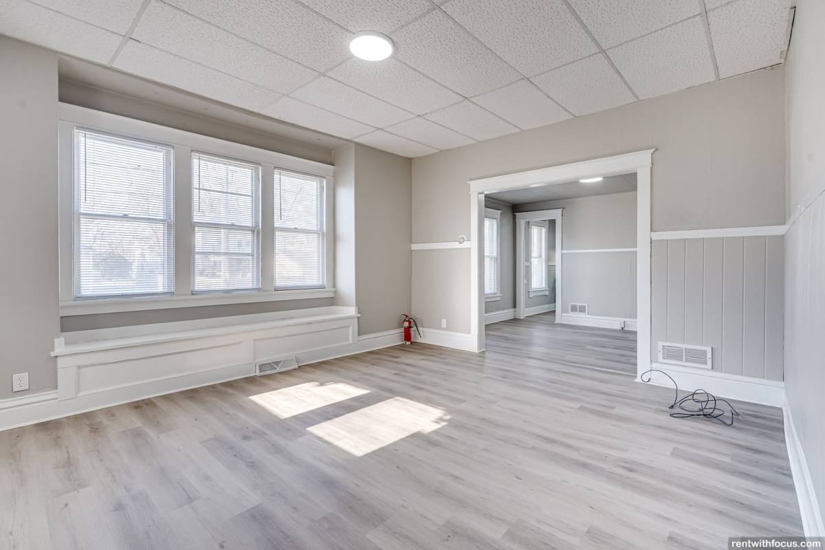 Apartment for rent at 803 N Broadway, Green Bay, WI 54303