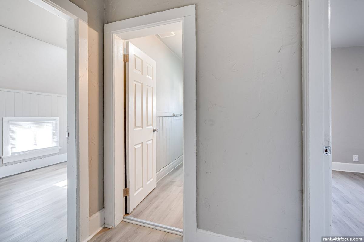 Apartment for rent at 803 N Broadway, Green Bay, WI 54303