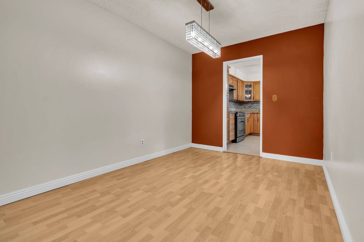 Apartment for rent at 1428 Camelot Dr, Corona, CA 92882