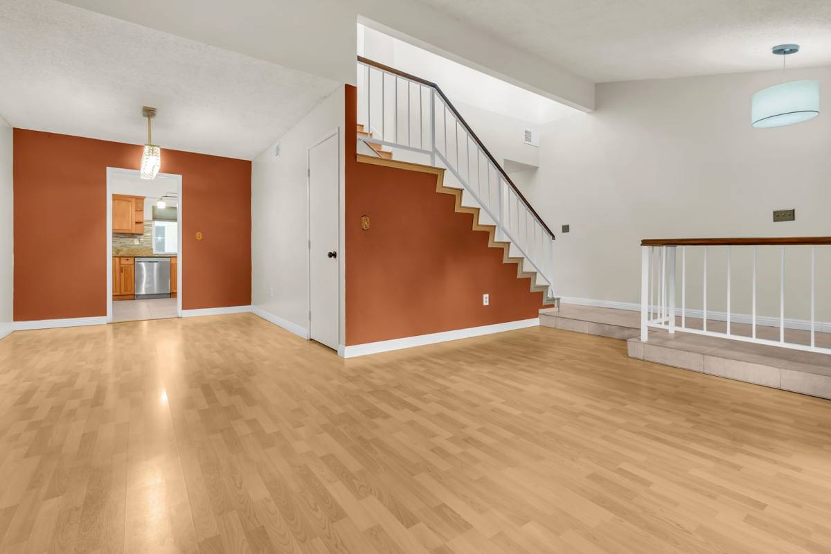 Apartment for rent at 1428 Camelot Dr, Corona, CA 92882