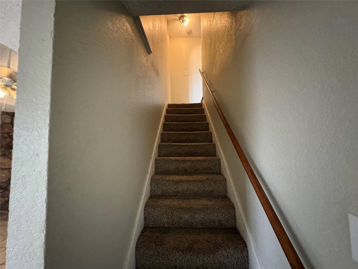 Apartment for rent at 2721 Hurstview Dr, Hurst, TX 76054