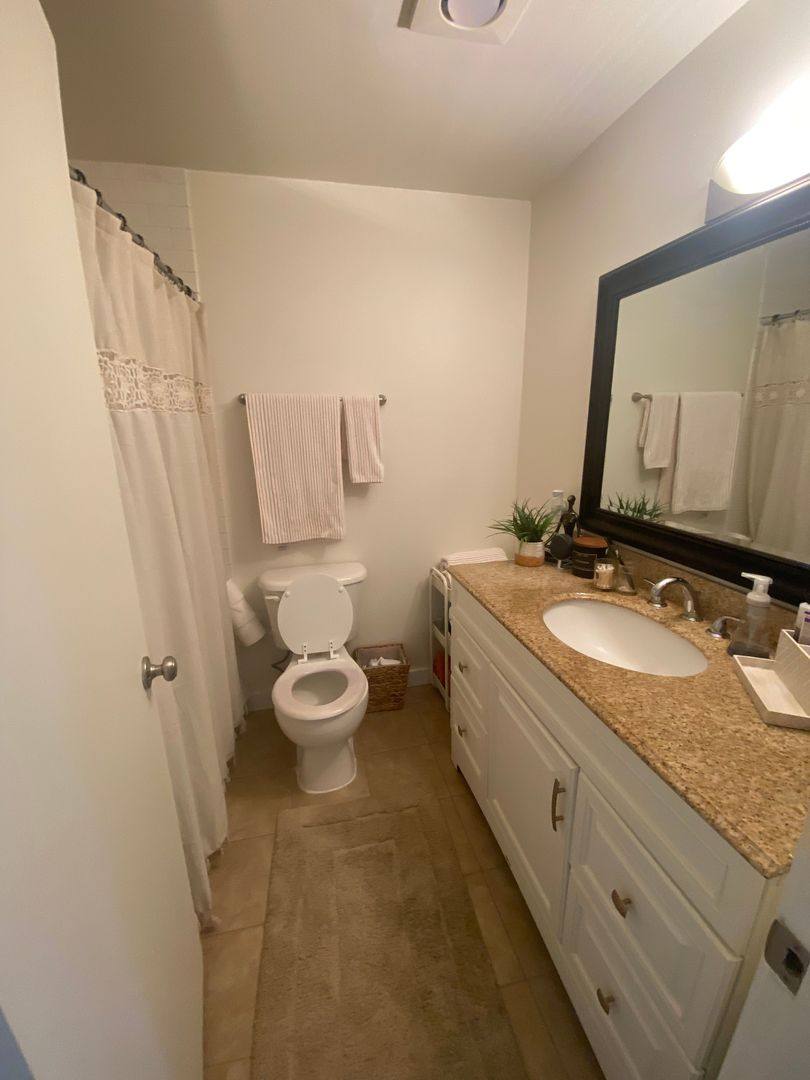 Apartment for rent at 1940 Yale Ave E, Seattle, WA 98102