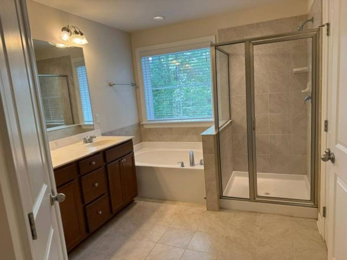 Townhouse for rent at 2460 Pecan Ridge Way, Apex, NC 27502
