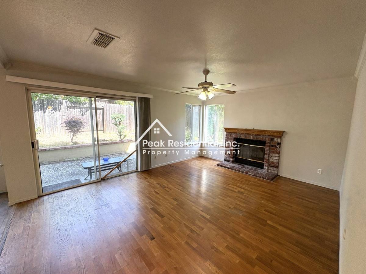 House for rent at 5621 Summit Dr, Rocklin, CA 95765
