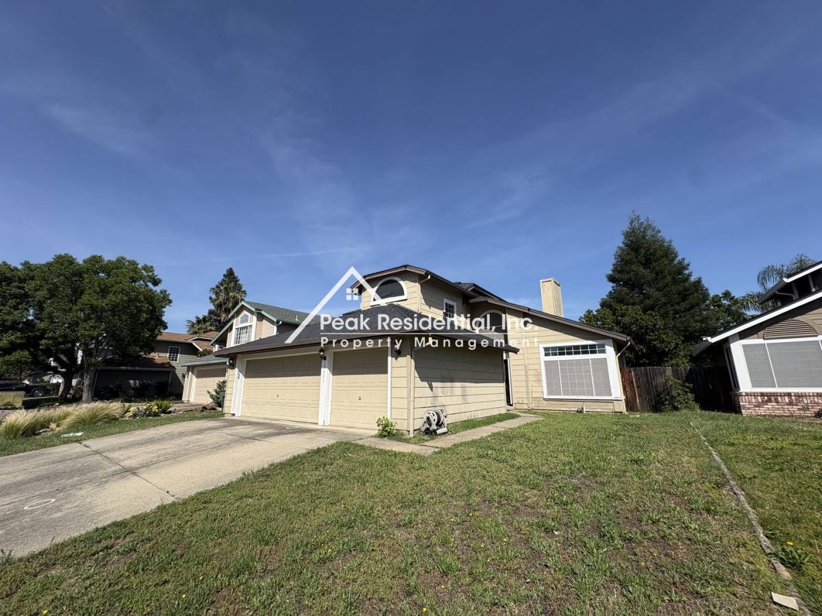 House for rent at 5621 Summit Dr, Rocklin, CA 95765