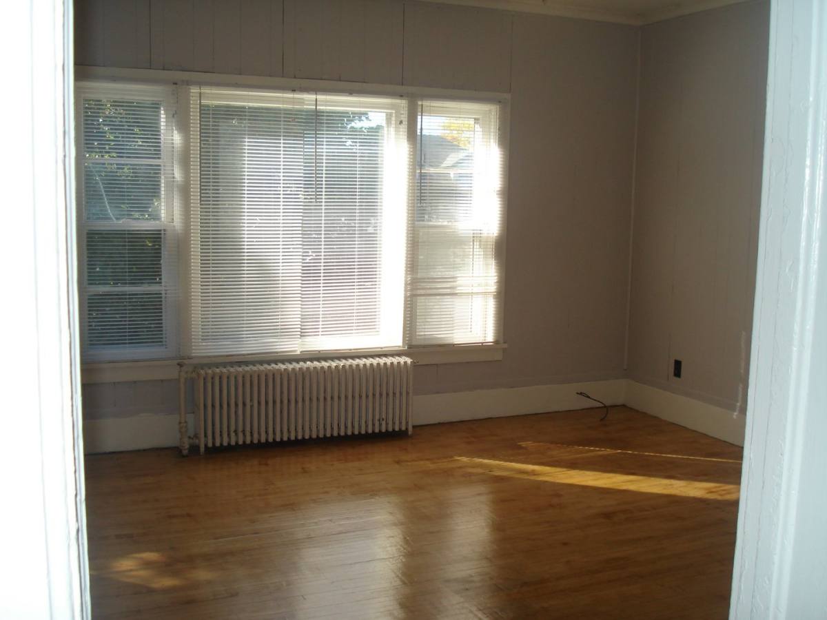 Apartment for rent at 204 1st Ave SW, Austin, MN 55912