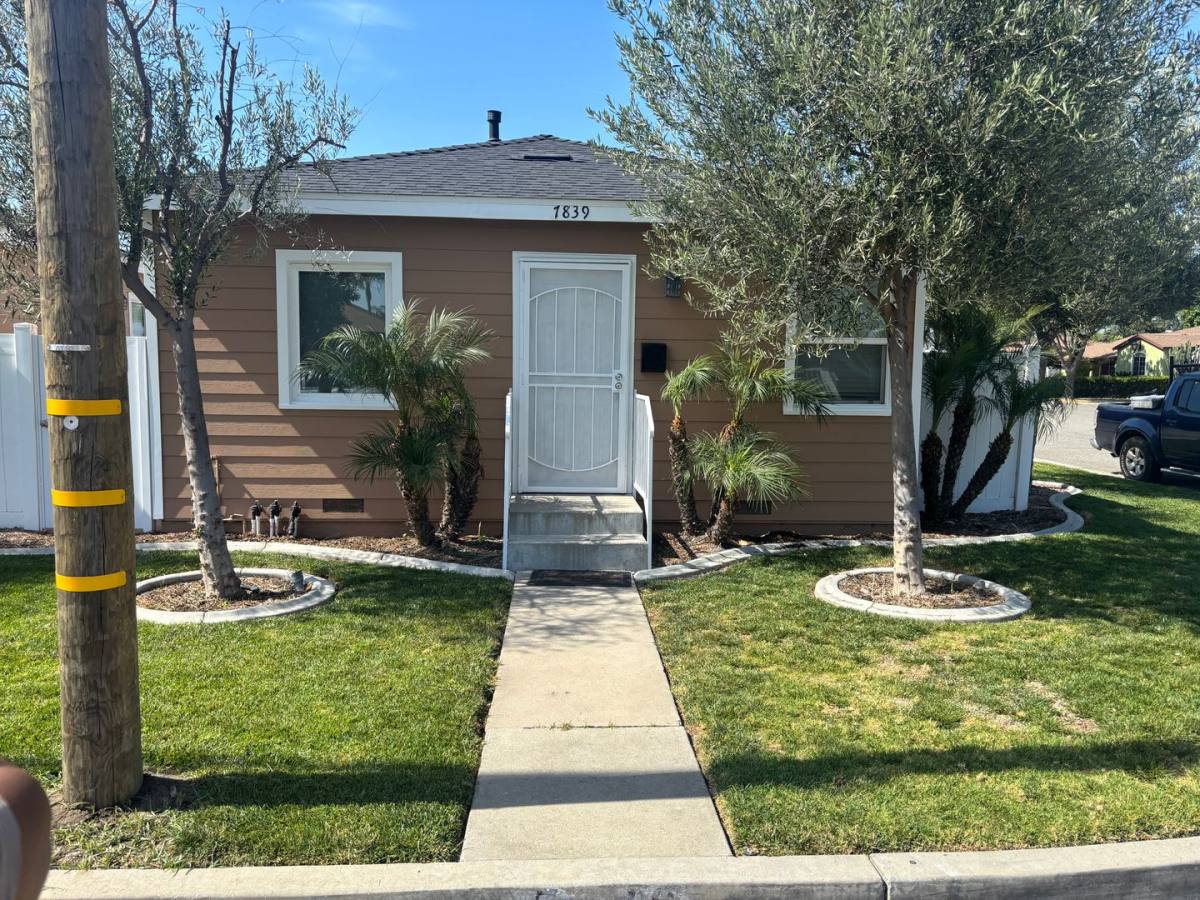 Apartment for rent at 7825 8th St, Buena Park, CA 90621