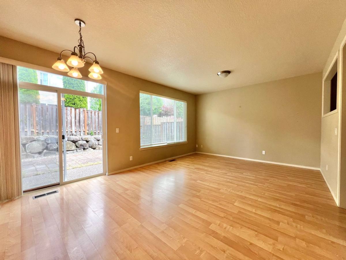 House for rent at 1048 SE Tamora Ave, Hillsboro, OR 97123