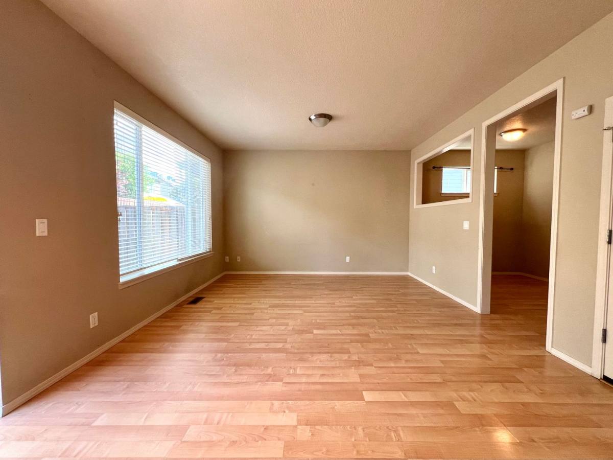 House for rent at 1048 SE Tamora Ave, Hillsboro, OR 97123