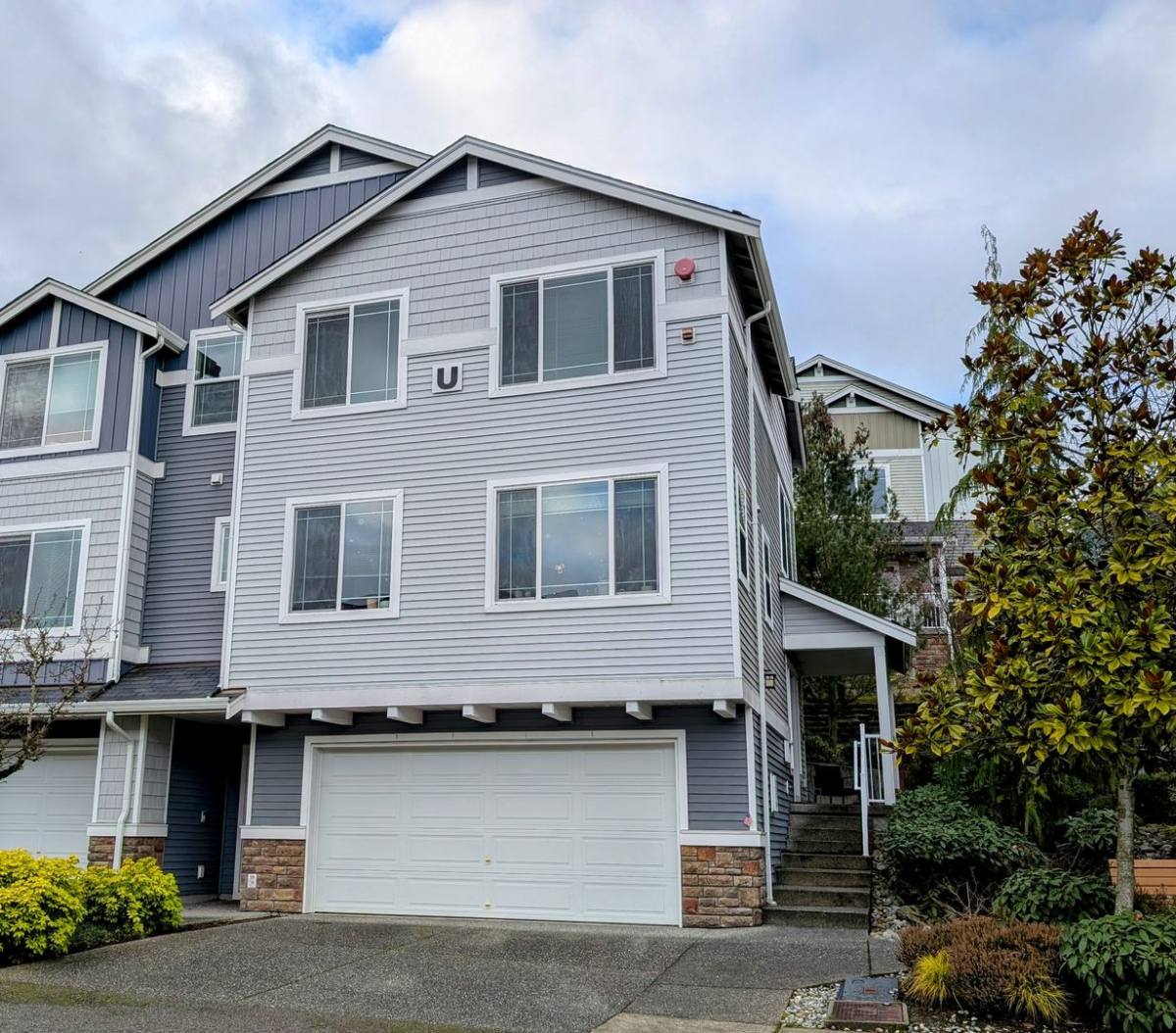 Townhouse for rent at 15720 Manor Way, Lynnwood, WA 98087