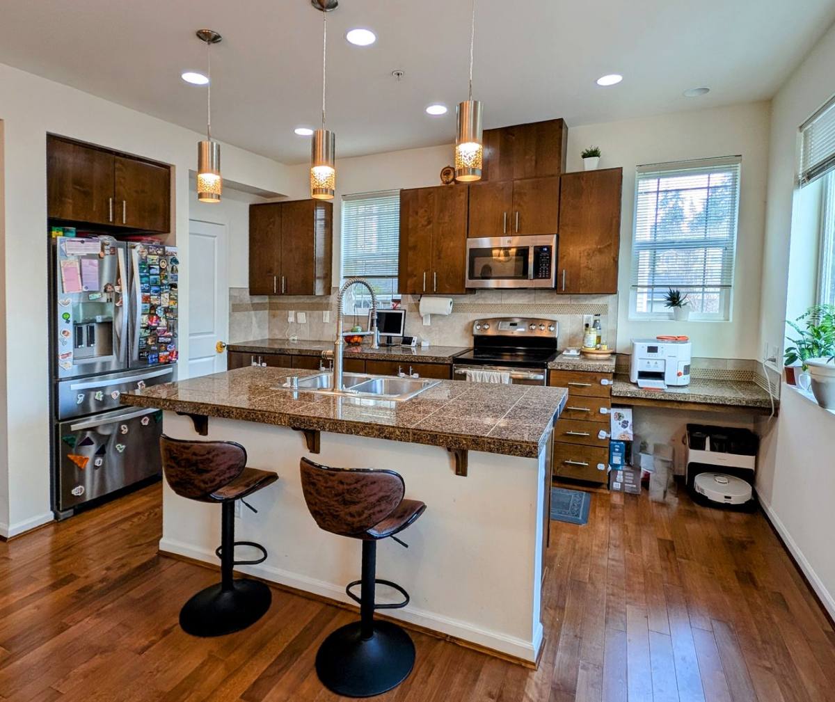 Townhouse for rent at 15720 Manor Way, Lynnwood, WA 98087