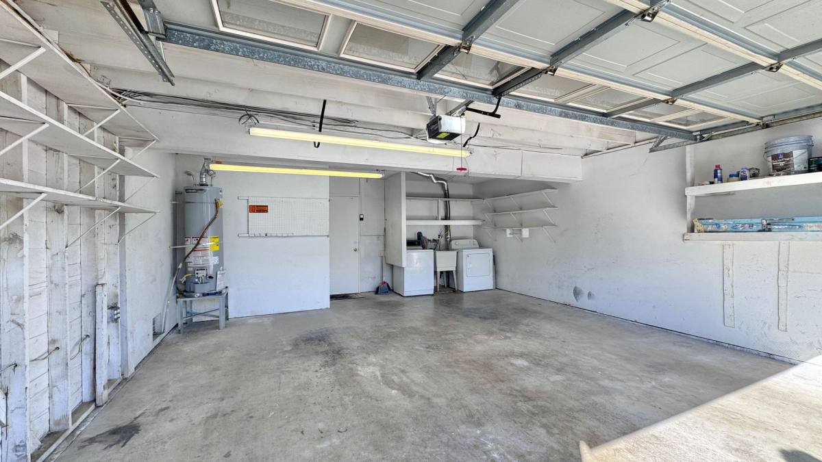 Townhouse for rent at 9847 Genesee Ave, San Diego, CA 92121