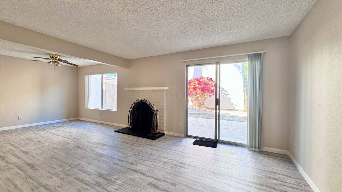 Townhouse for rent at 9847 Genesee Ave, San Diego, CA 92121
