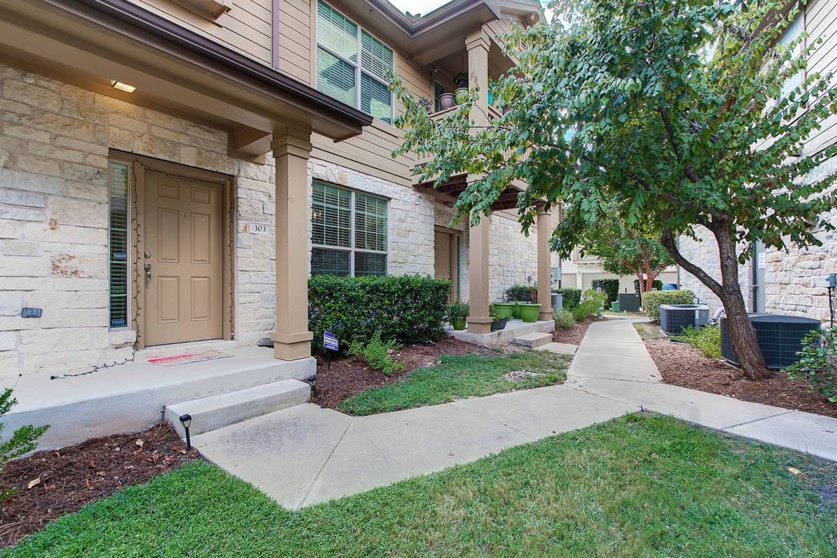 Townhouse for rent at 1310 W Parmer Lane #3033, Austin, TX 78727
