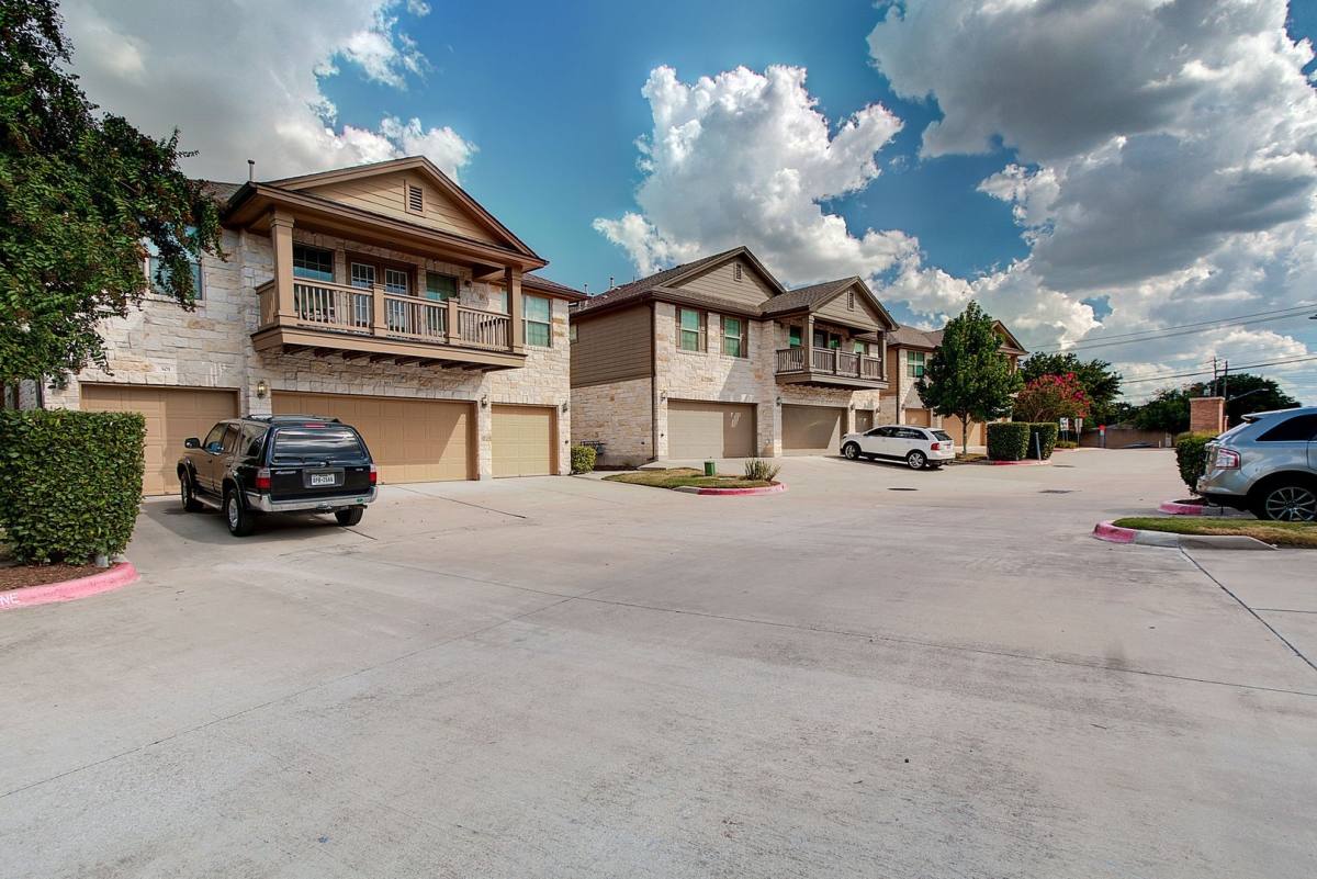 Townhouse for rent at 1310 W Parmer Lane #3033, Austin, TX 78727