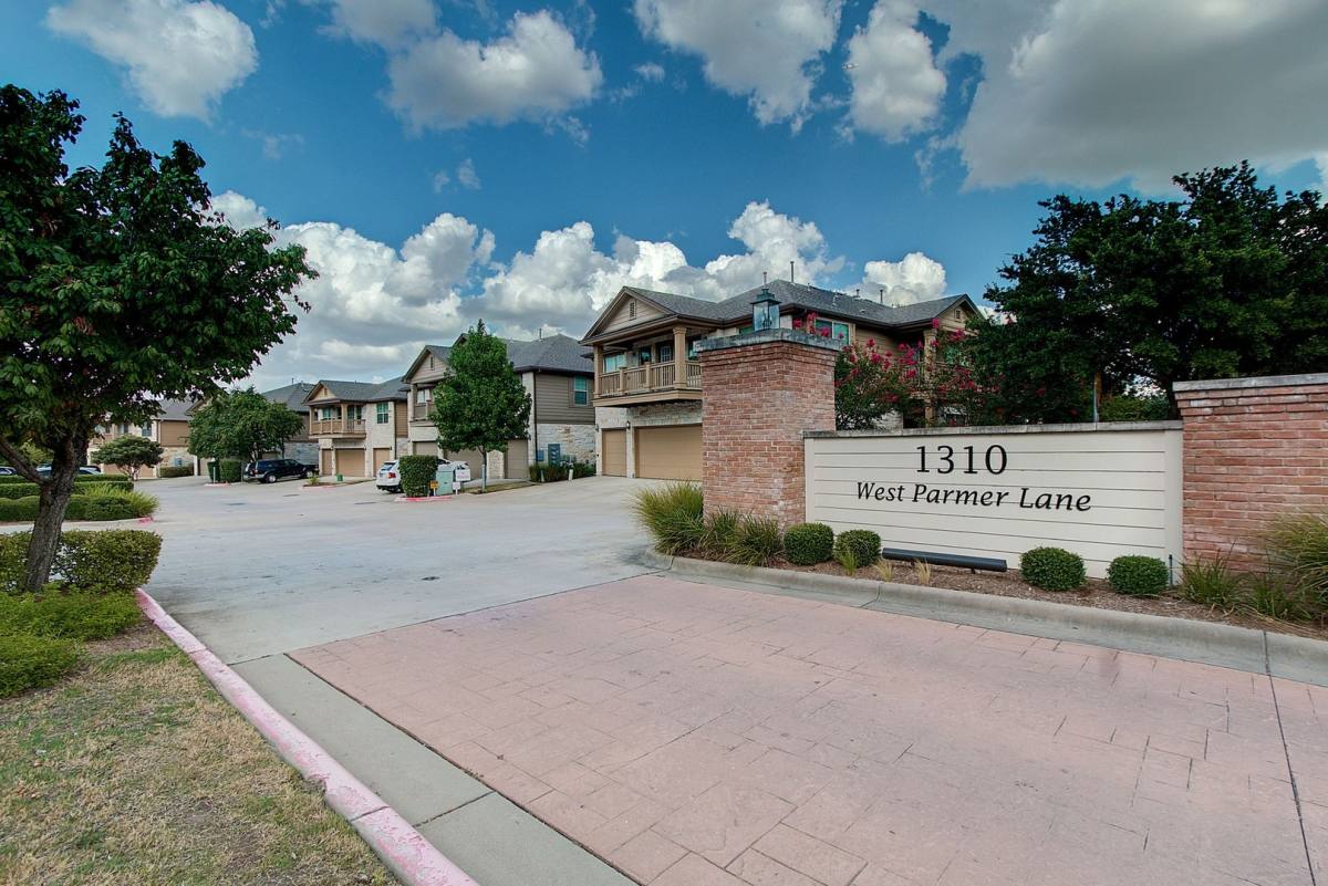 Townhouse for rent at 1310 W Parmer Lane #3033, Austin, TX 78727