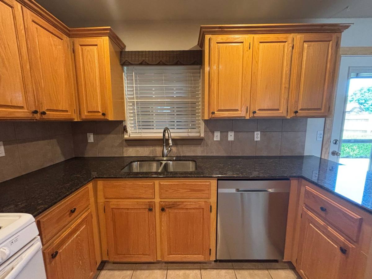 House for rent at 13144 N 133rd E Ave, Collinsville, OK 74021