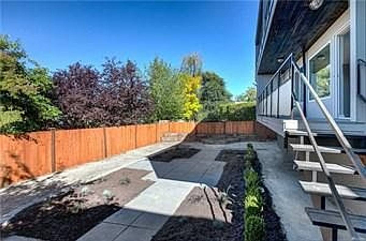 Apartment for rent at 6039 3rd Ave NW, Seattle, WA 98107