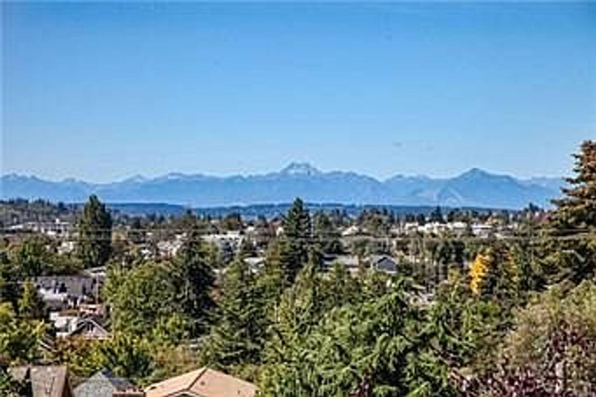 Apartment for rent at 6039 3rd Ave NW, Seattle, WA 98107