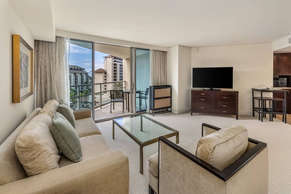 Apartment for rent at 223 Saratoga Rd, Honolulu, HI 96815