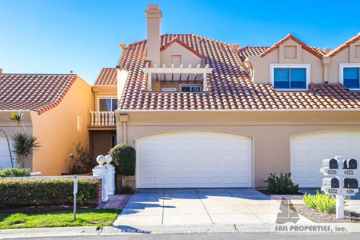 House for rent at 6126 Eaglecrest Dr, Huntington Beach, CA 92648