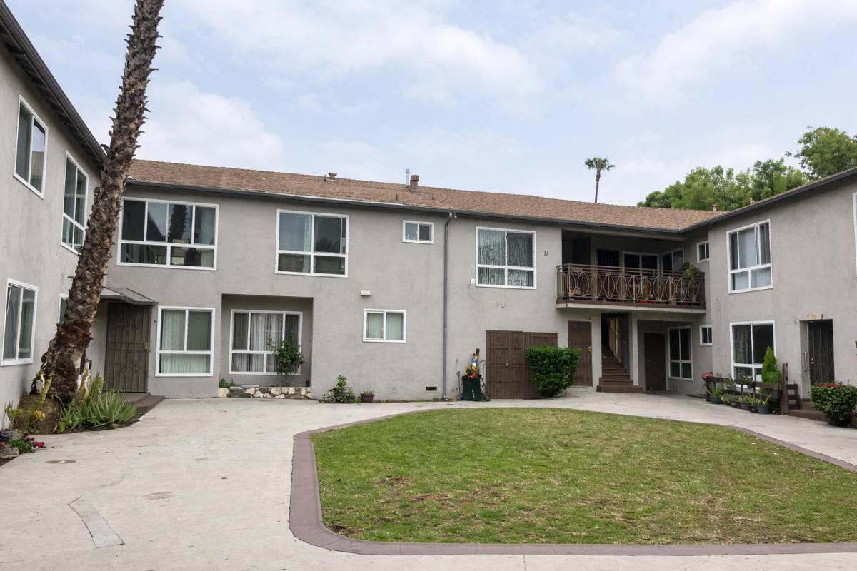 Apartment for rent at 3950 Nicolet Ave, Los Angeles, CA 90008