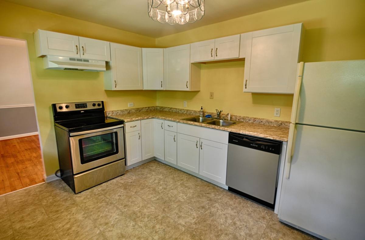 House for rent at 406 Hickory Dr, Chapel Hill, NC 27517