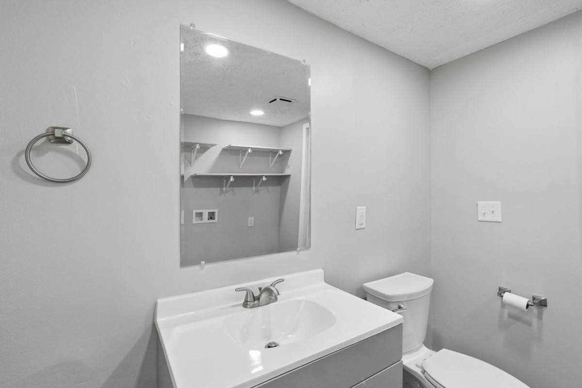 Apartment for rent at 1272-1274 E 21st Ave, Columbus, OH 43211