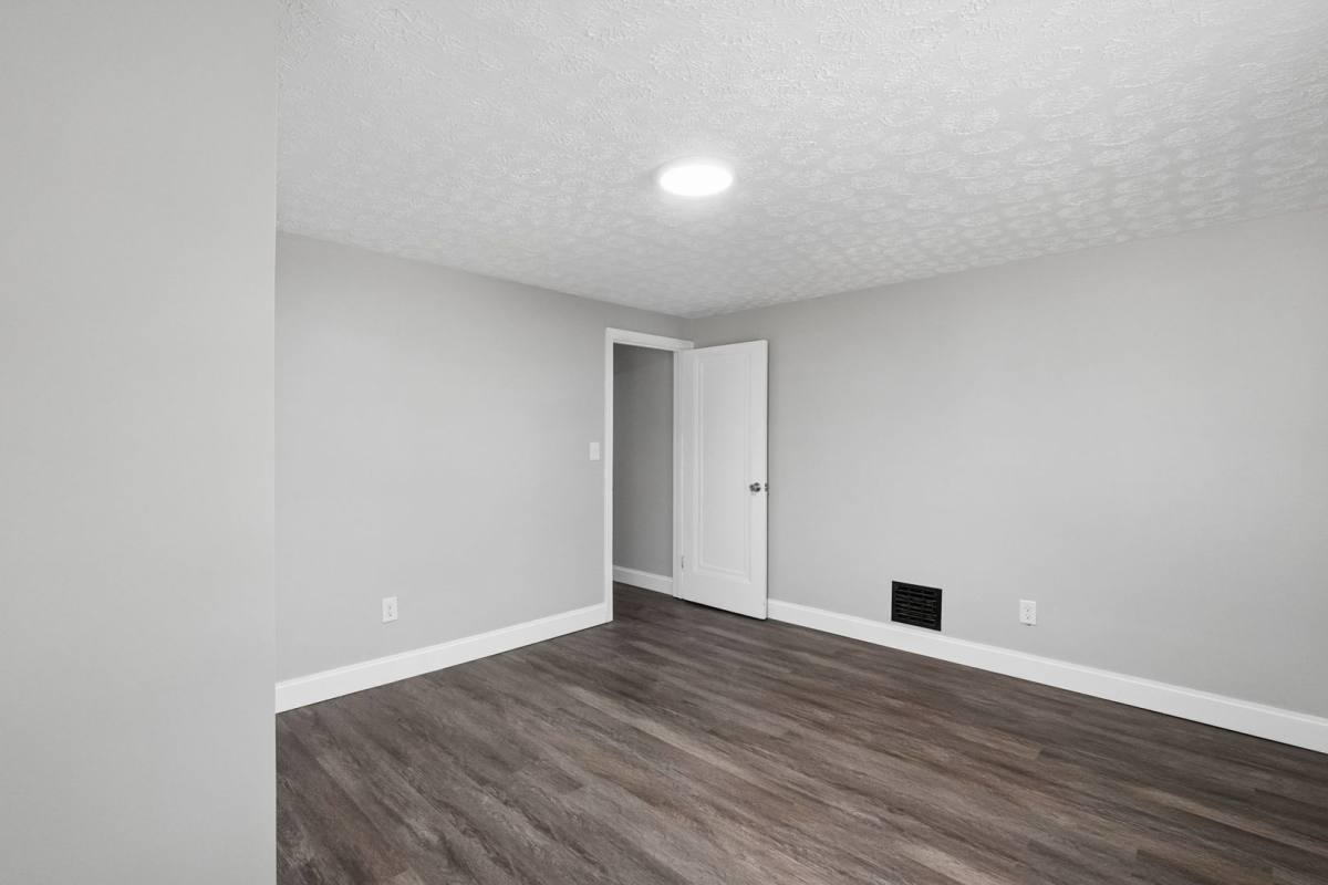 Apartment for rent at 1272-1274 E 21st Ave, Columbus, OH 43211
