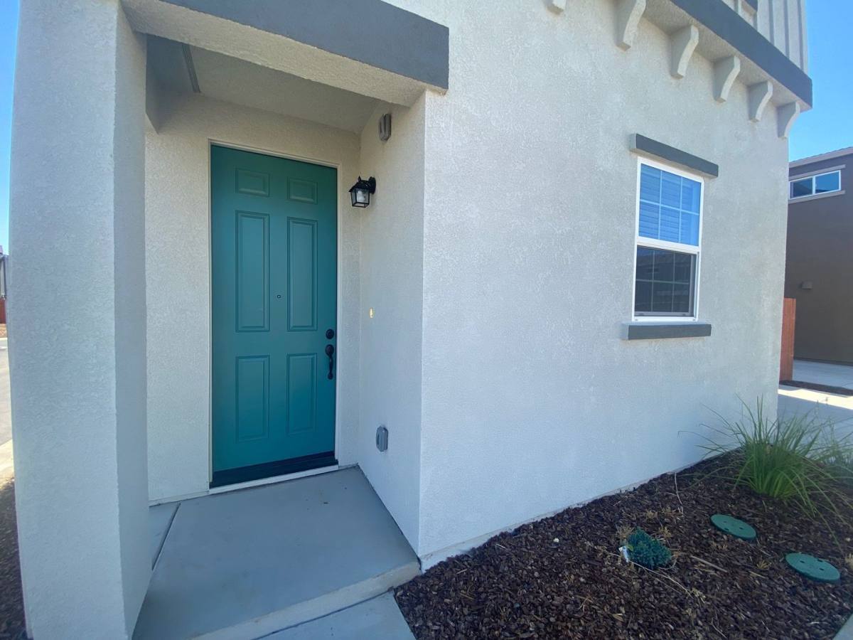 House for rent at 6824 Mangosteen Lane, Sacramento, CA 95828