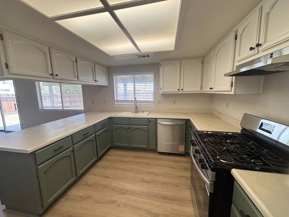 House for rent at 20312 Dean Court, California City, CA 93505