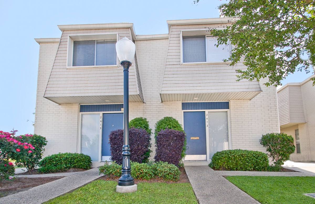 Townhouse for rent at 3710 Lilac Lane, Metairie, LA 70001