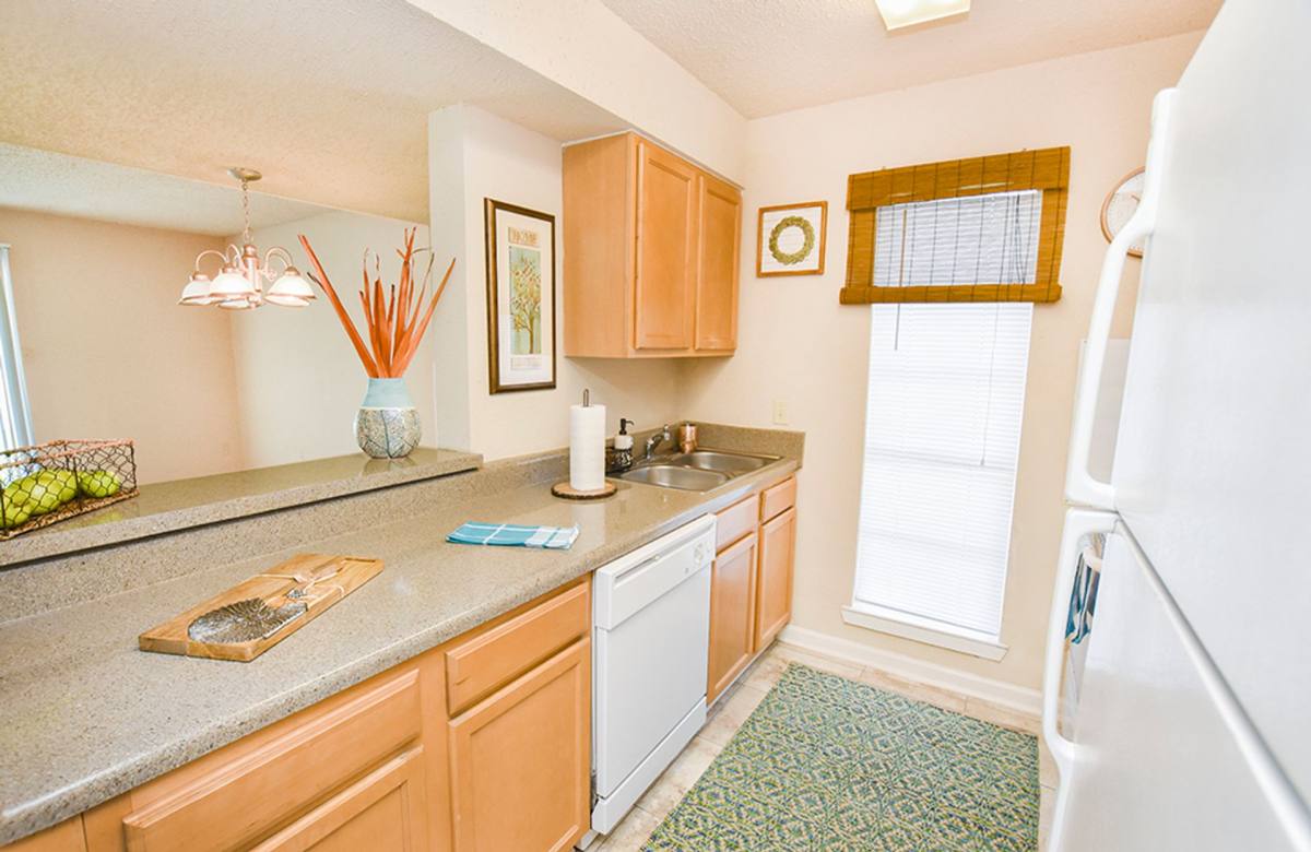 Townhouse for rent at 3710 Lilac Lane, Metairie, LA 70001