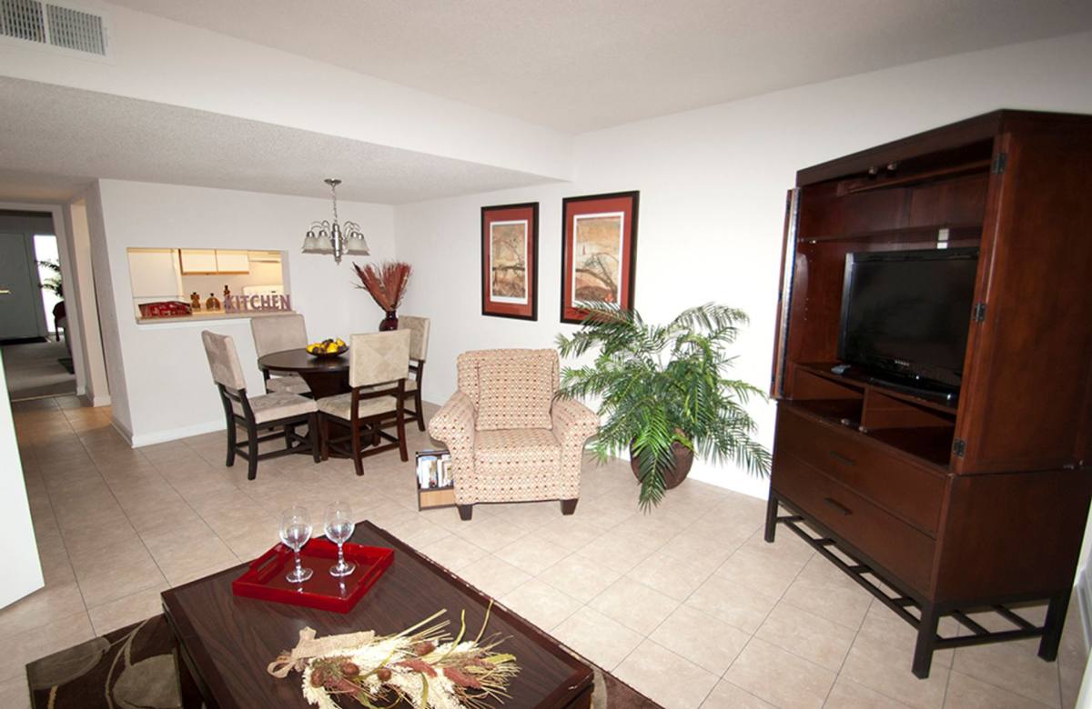 Townhouse for rent at 3710 Lilac Lane, Metairie, LA 70001