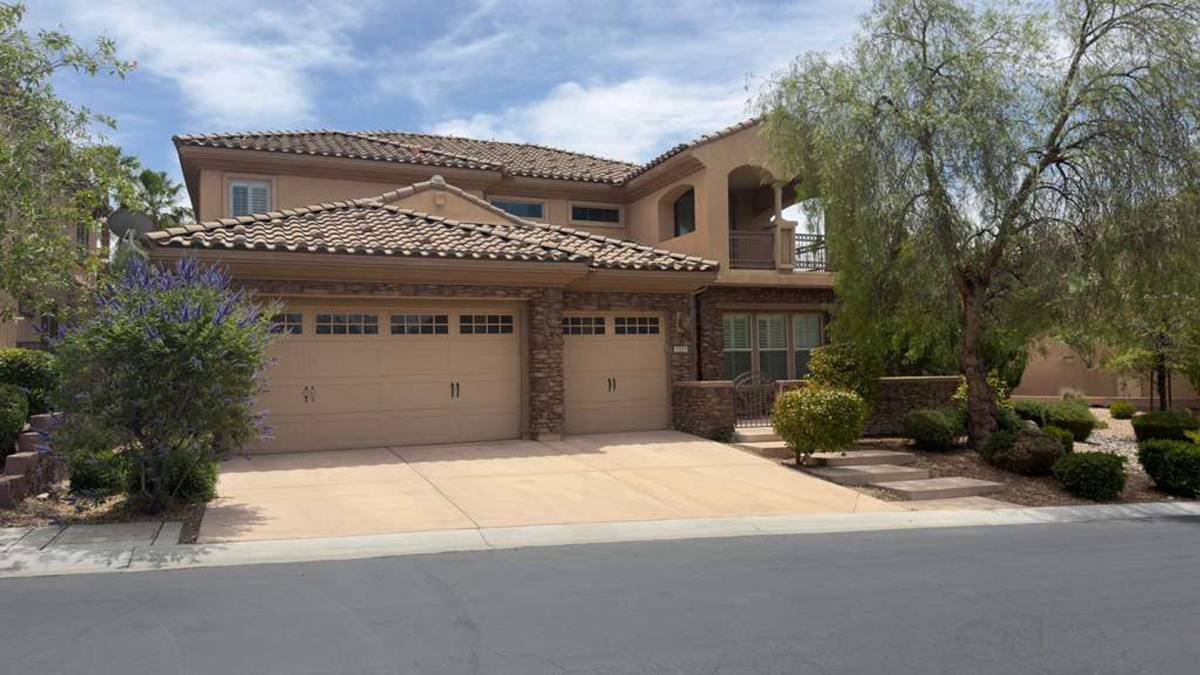 House for rent at 2321 Martinique Ave, Henderson, NV 89044