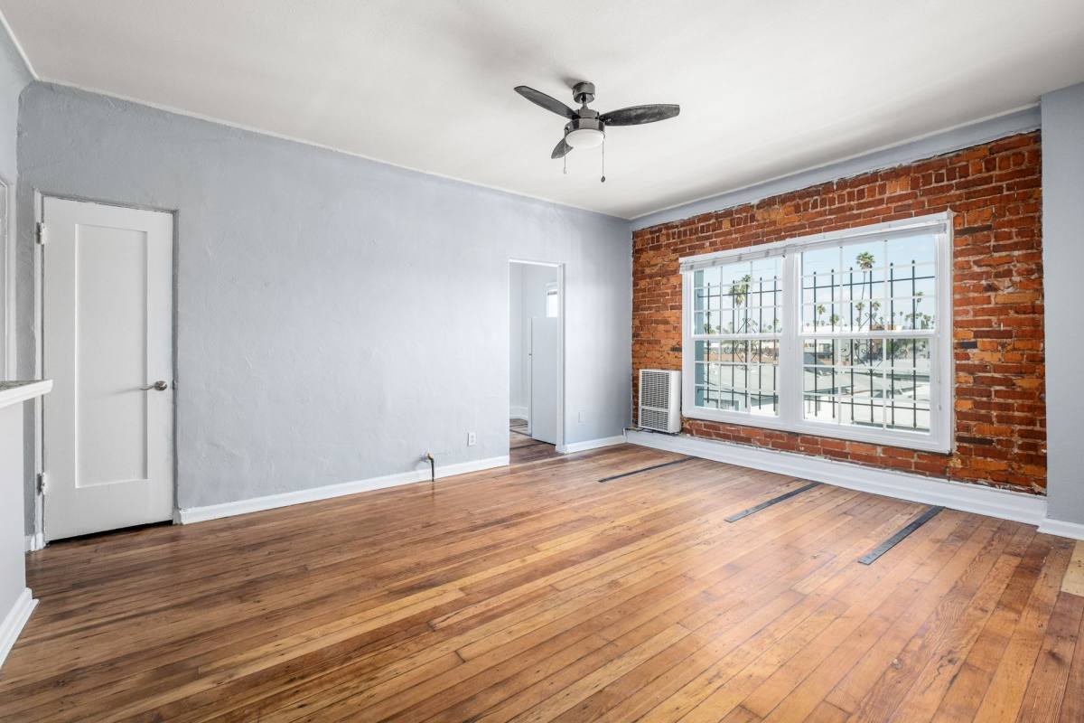 Apartment for rent at 109 S Normandie Ave, Los Angeles, CA 90004