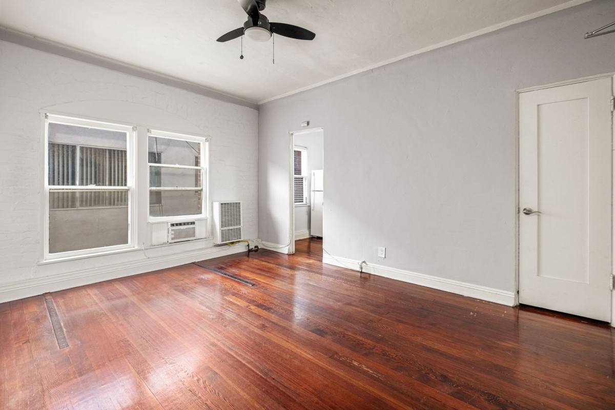 Apartment for rent at 109 S Normandie Ave, Los Angeles, CA 90004